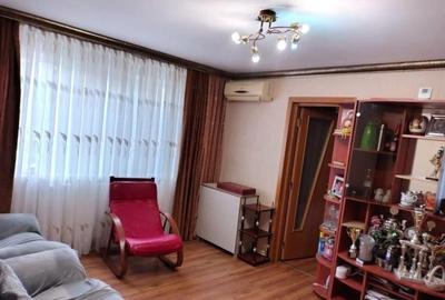 Apartament cu 2 camere semidecomandat în Km 4-5 - 1