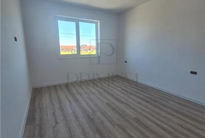 Duplex cu 4 camere cu Canalizare în Aeroport - 12