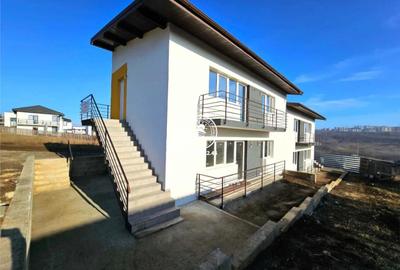 Apartament cu 2 camere semidecomandat în Rediu