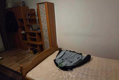Apartament cu 3 camere decomandat în Canta - 1
