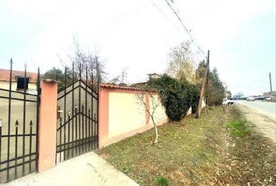 Casă cu 3 camere cu Teren 1566 Mp în Central - 7