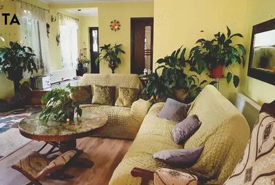 Casă cu 5 camere cu Teren 733 Mp în Luna - 17