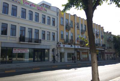 Cladire ultracentral blv Tomis strdala - 2