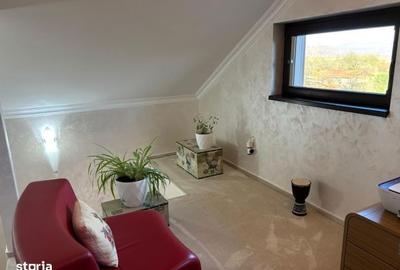 Casă cu 5 camere cu Teren 996 Mp în Podenii Noi - 3