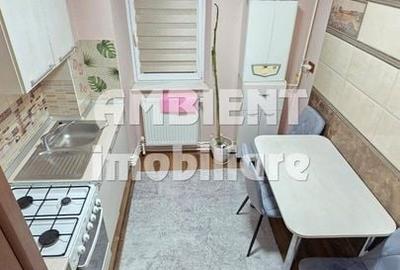 DE ÎNCHIRIAT - Apartament cu 2 camere, mobilat și utilat, zona CARTIER; - 4