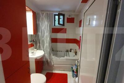 Casă cu 6 camere cu Teren 458 Mp în Central