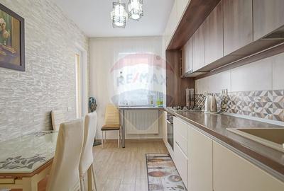 Apartament cu 2 camere decomandat, mobilat în Tractorul - 12