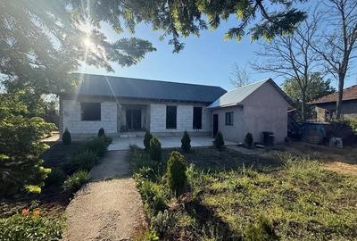 Casă cu Teren 1765 Mp în Central - 2