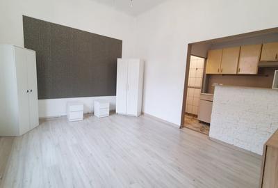 Garsonieră semidecomandată, mobilată în Moșilor