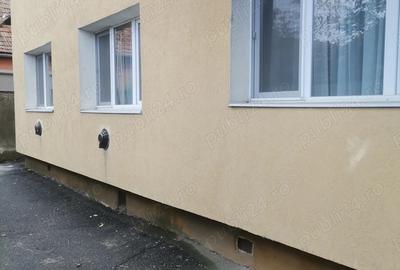 Se vinde apartament cu 3 camere decomandate in cartier dupa zid Media? pre? 59000 euro Se vinde apartament cu 3 camere decomandate in cartier dupa zid Media? pre? 59000 euro - 5