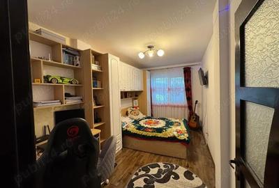 Vand 3 cam etaj 1 Posta - 4