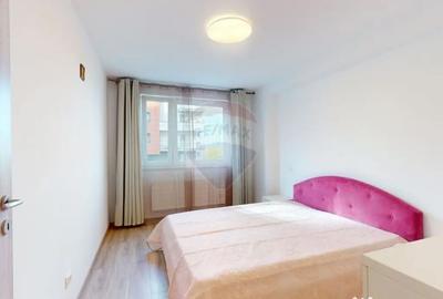 Apartament cu 3 camere decomandat în 13 Decembrie - 7