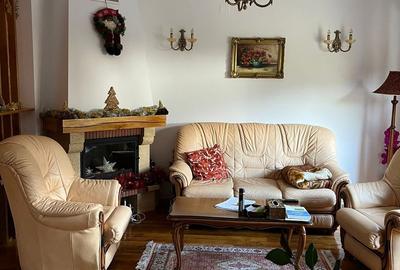 Casă cu 4 camere decomandat cu Teren 243 Mp în Piatra Arsă - 2