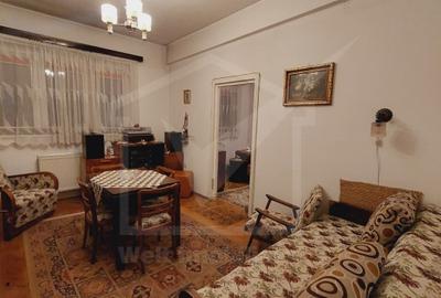 Apartament cu 3 camere semidecomandat, mobilat în Central - 1