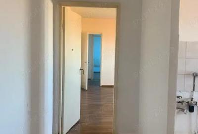 Vand apartament , 2 camere , semidecomandat , Micro 5 , Cornet - 8