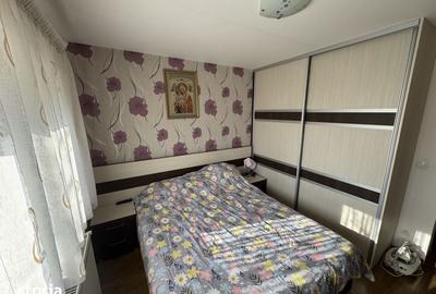 Apartament cu 3 camere în Micro 17 - 1