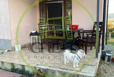 Casă individuală cu 3 camere cu Canalizare în Cristian - 3