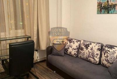 Apartament cu 3 camere decomandat în Casa de Cultură