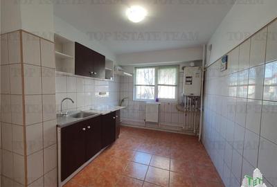 Apartament cu 2 camere decomandat în Casa de Cultură - 7