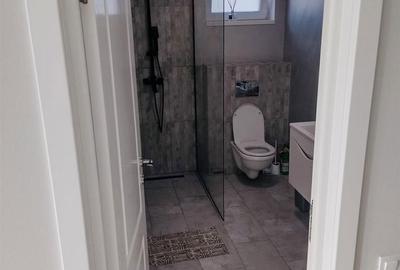 Casă cu 7 camere cu Teren 1025 Mp în Central - 6