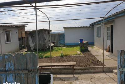 Casă cu 4 camere cu Teren 93 Mp în Sarichioi