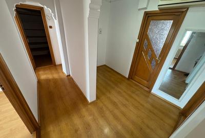 Vand 4 camere inel 2 Constanta