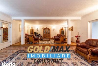 Casă cu 7 camere cu Teren 915 Mp în Negru Vodă - 2