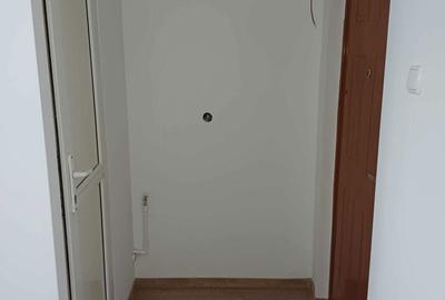 Garsonieră semidecomandată în Brâncoveanu