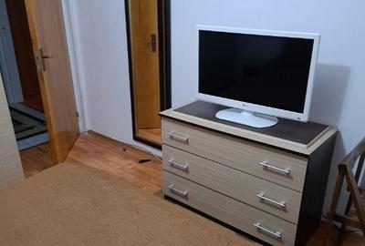 Inchiriez apartament 3 camere,3 minute de metrou titan - 9