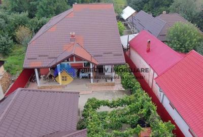 Casa de vanzare cu peisaj deosebit - Savinesti, jud. Neamt