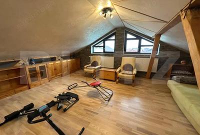 Casă cu Teren 485 Mp în Central - 3