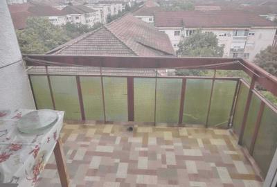 Apartament cu 4 camere semidecomandat în Rogerius - 1