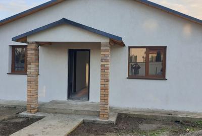 Casă cu 4 camere în Budești - 7
