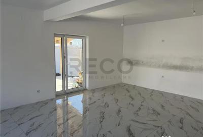 Casă cu 4 camere cu Teren 719 Mp în Livada de Bihor - 14