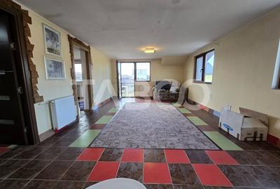 Casa de vanzare cu 6 camere 2 parcari curte libera 200 mp in Selimbar - 4