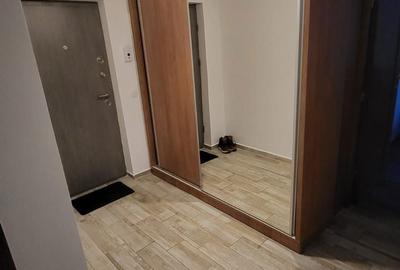 Apartament cu 2 camere decomandat în Tractorul - 7