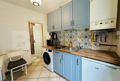 Apartament cu 2 camere semidecomandat, mobilat în Brașovul Vechi