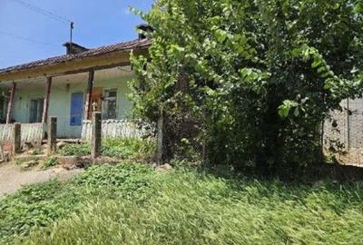 Casă cu 2 camere cu Teren 1108 Mp în Drăghiceanu - 1