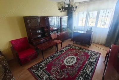 Apartament cu 3 camere decomandat în Broșteni - 9