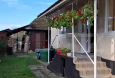 Casa cu 2 camere baie bucatarie