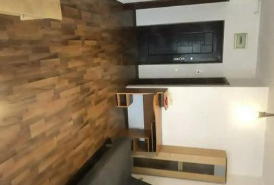 Garsonieră decomandată în Titan - 2