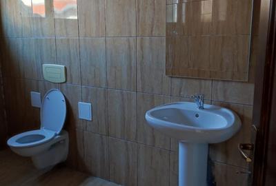 Casă cu 4 camere cu Teren 209 Mp în Central - 2