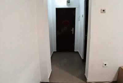 Persoana fizica vand apartament micro 14 - 6