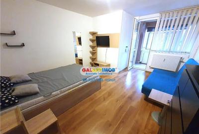 Apartament cu 5 camere decomandat, mobilat în Central