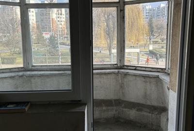 Apartament cu 3 camere semidecomandat în Central - 8