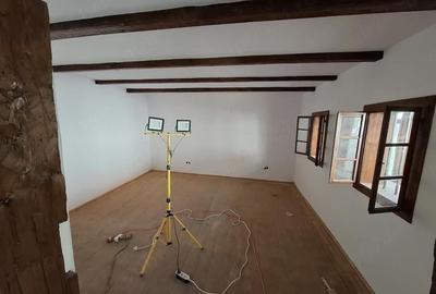 Casă cu 3 camere cu Teren 1850 Mp în Rod - 4