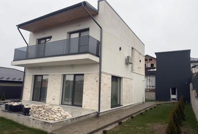 Casă cu 4 camere în Valea Adâncă - 8