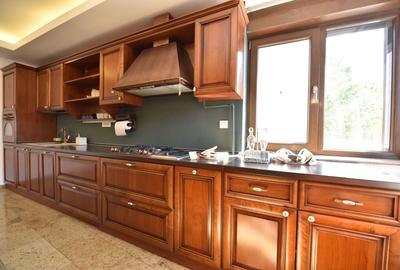 Apartament cu 3 camere decomandat în Romană - 9