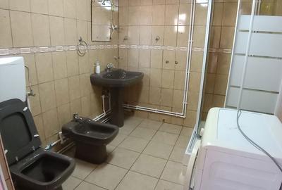 Apartament cu 3 camere decomandat în Central - 8