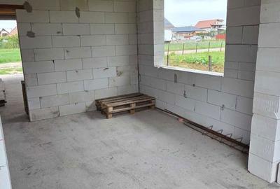 Casă cu 2 camere în Teiu - 7